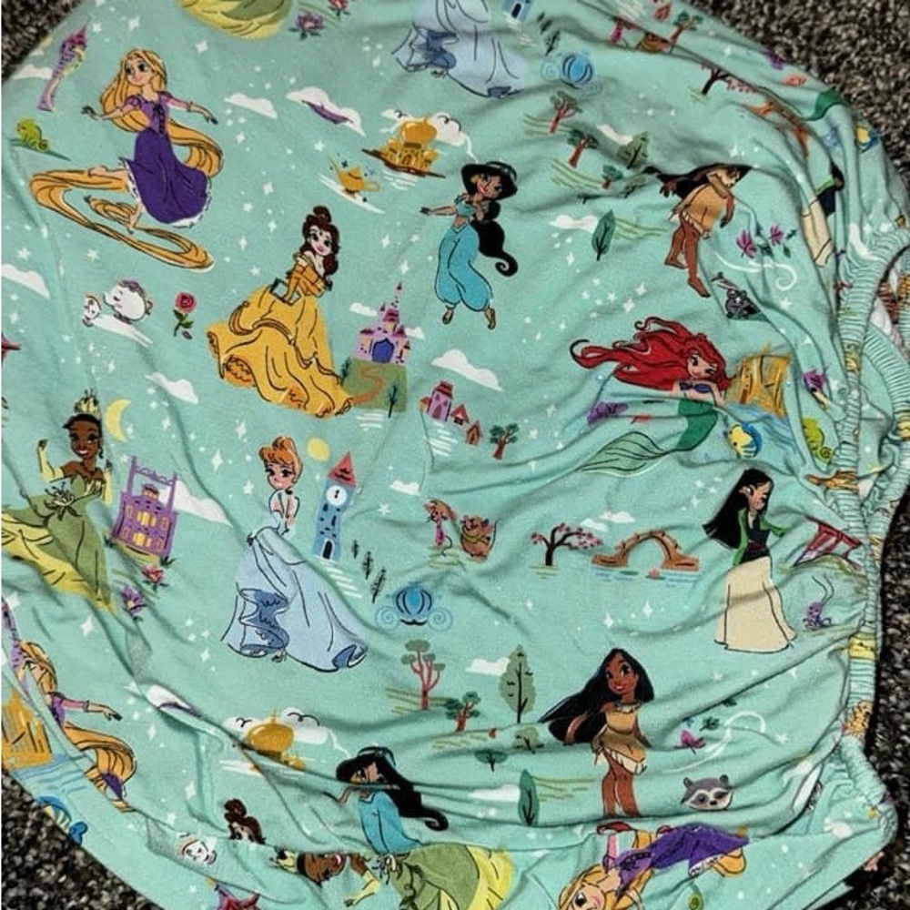 Disney Little Sleepies crib sheet